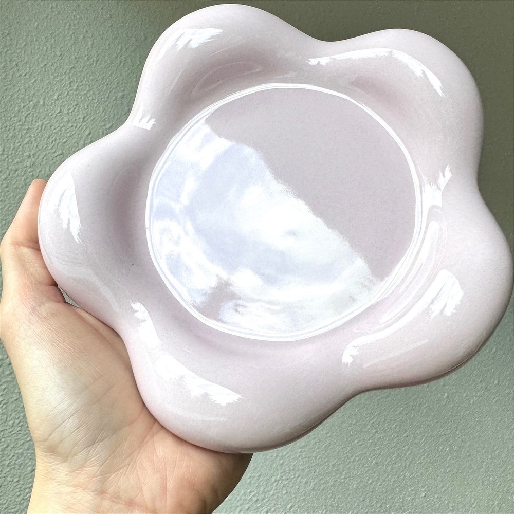 New Pink Scalloped Flower Ceramic Trinket Cat Dish with Wood Pedestal Base